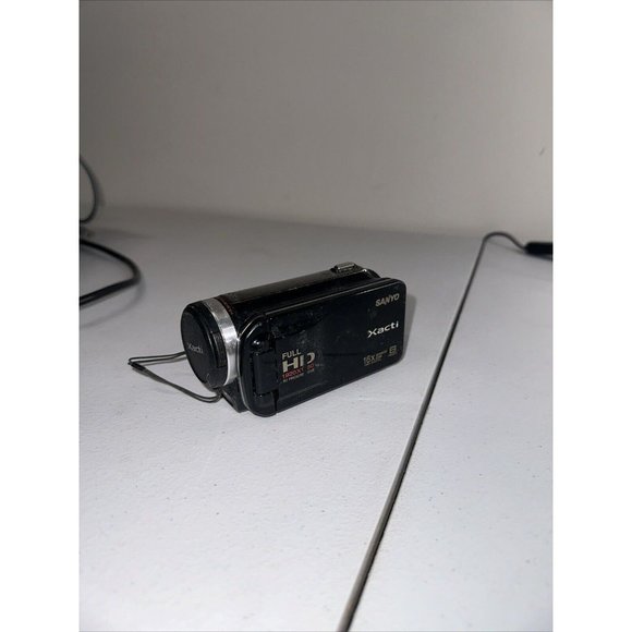 Sanyo Xacti VPC-FH1 Camcorder Digital Camera 16X Full HD 1080P - Picture 3 of 8